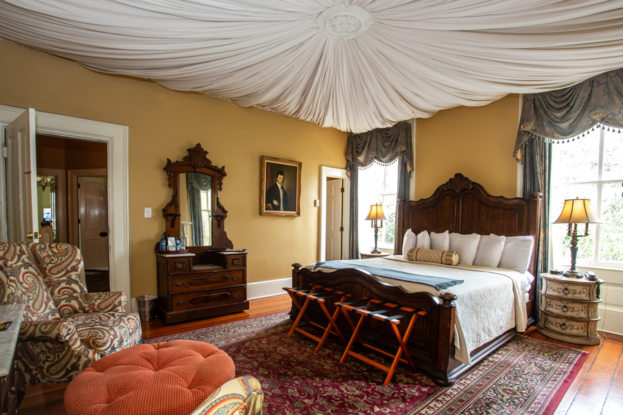 Guest Suites at Eliza Thompson House Bed and Breakfast in Savannah