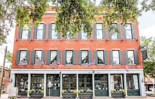 East Bay Inn Savannah hotel near River Street